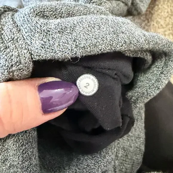 Lululemon Scuba Jogger Heathered Speckled Black size 2 - Picture 5 of 7